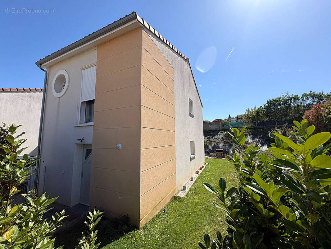 Maison à SAINT-LYS