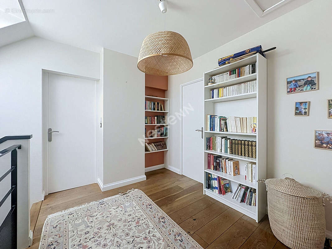 Nantes Eraudière - Maison 125m², 4 chambres, garage et jardin - photo 5