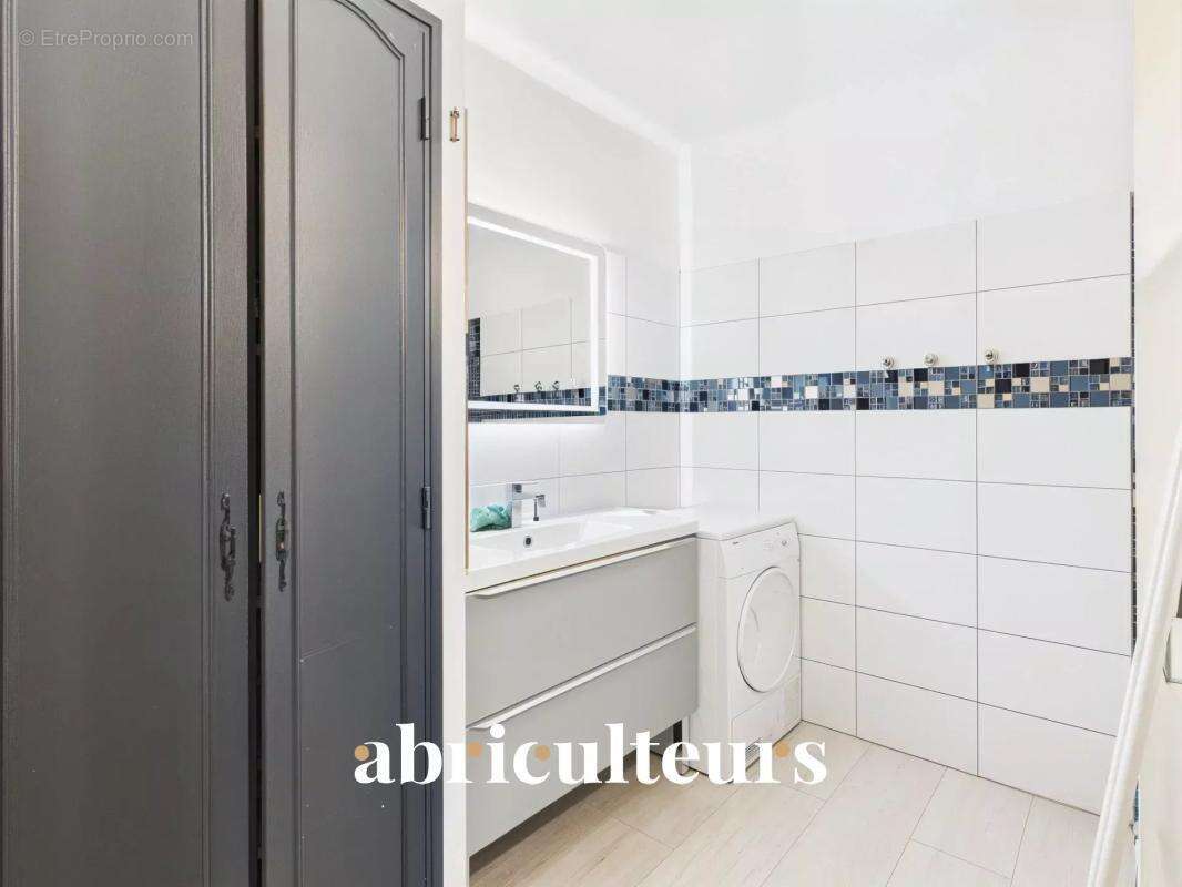 Appartement à ROGNES