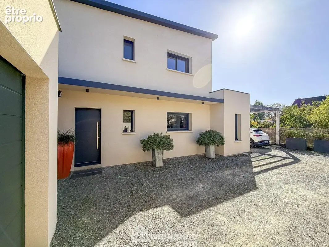 Maison 7 pièces 156 m² à vendre à Saint-Barthelemy-D'anjou (49124) - photo 2