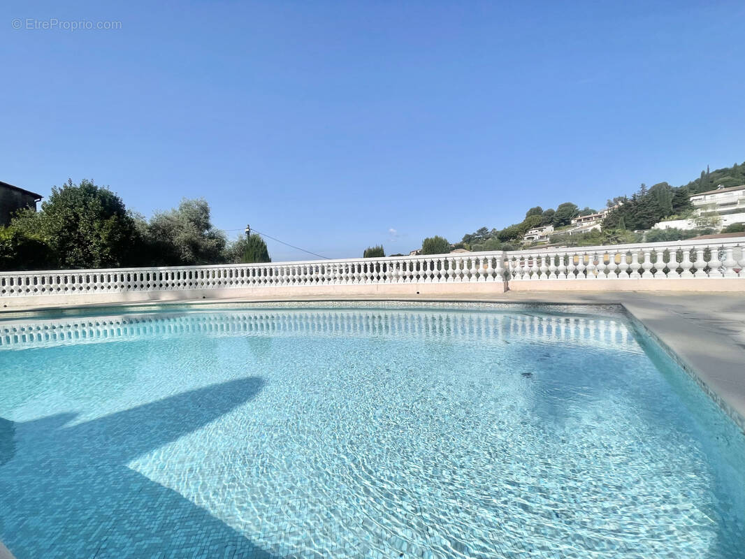 Appartement à LE CANNET