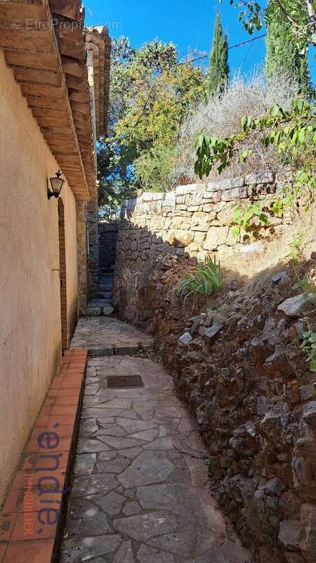 LE THORONET Maison en pierres 180 m² dans hameau paisible - photo 29