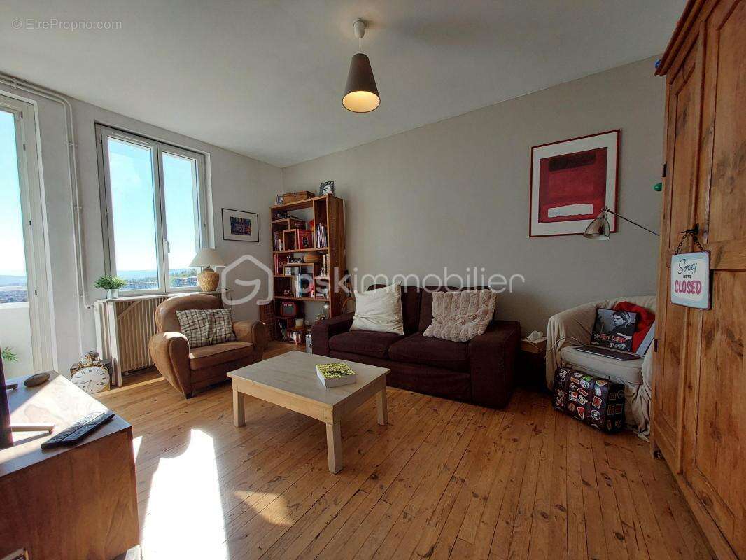  Appartement T3 avec jardin et vue exceptionnelle à Royat  - photo 5