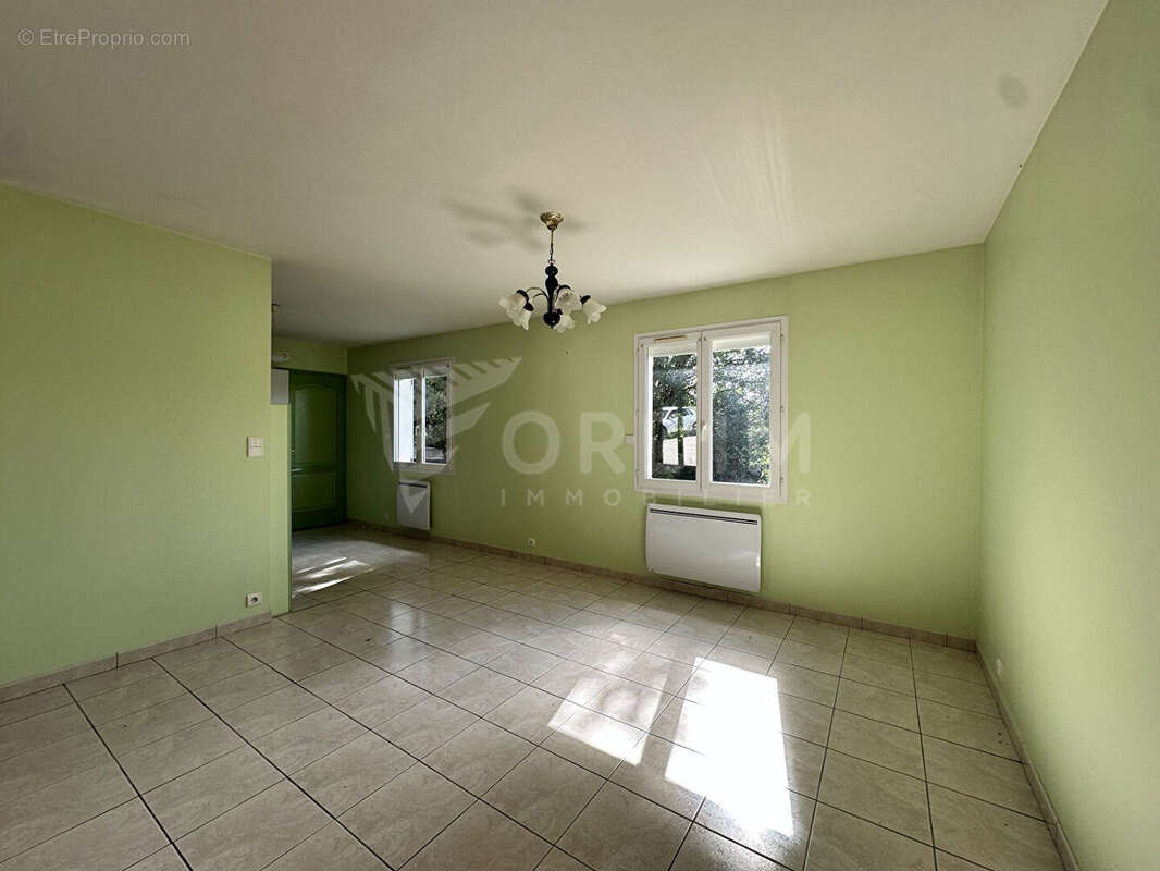 Maison à CERNOY-EN-BERRY