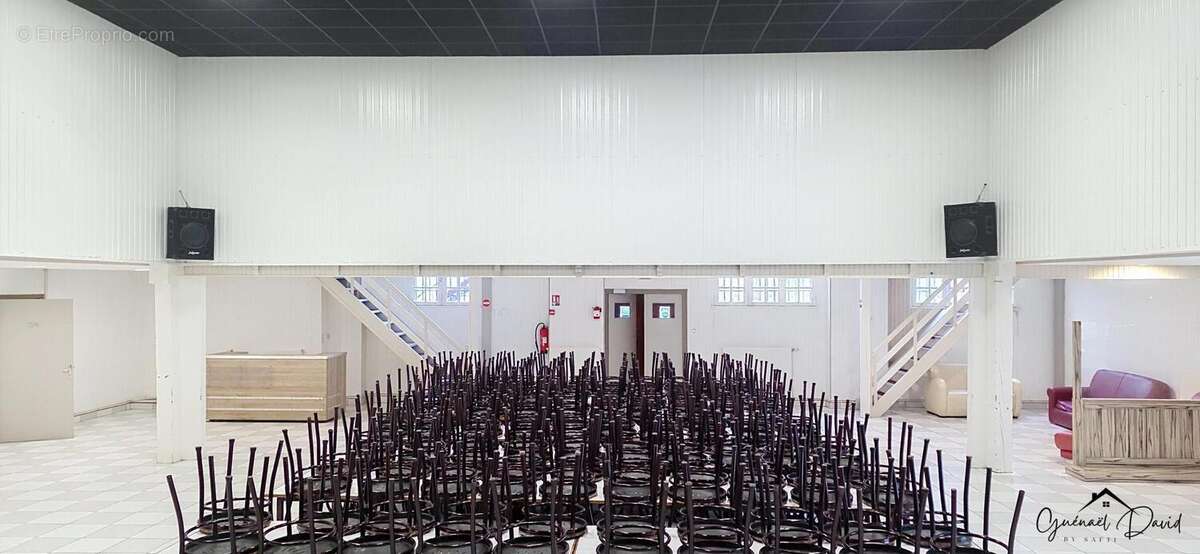 Photo 5 - Commerce à PLOUGOULM