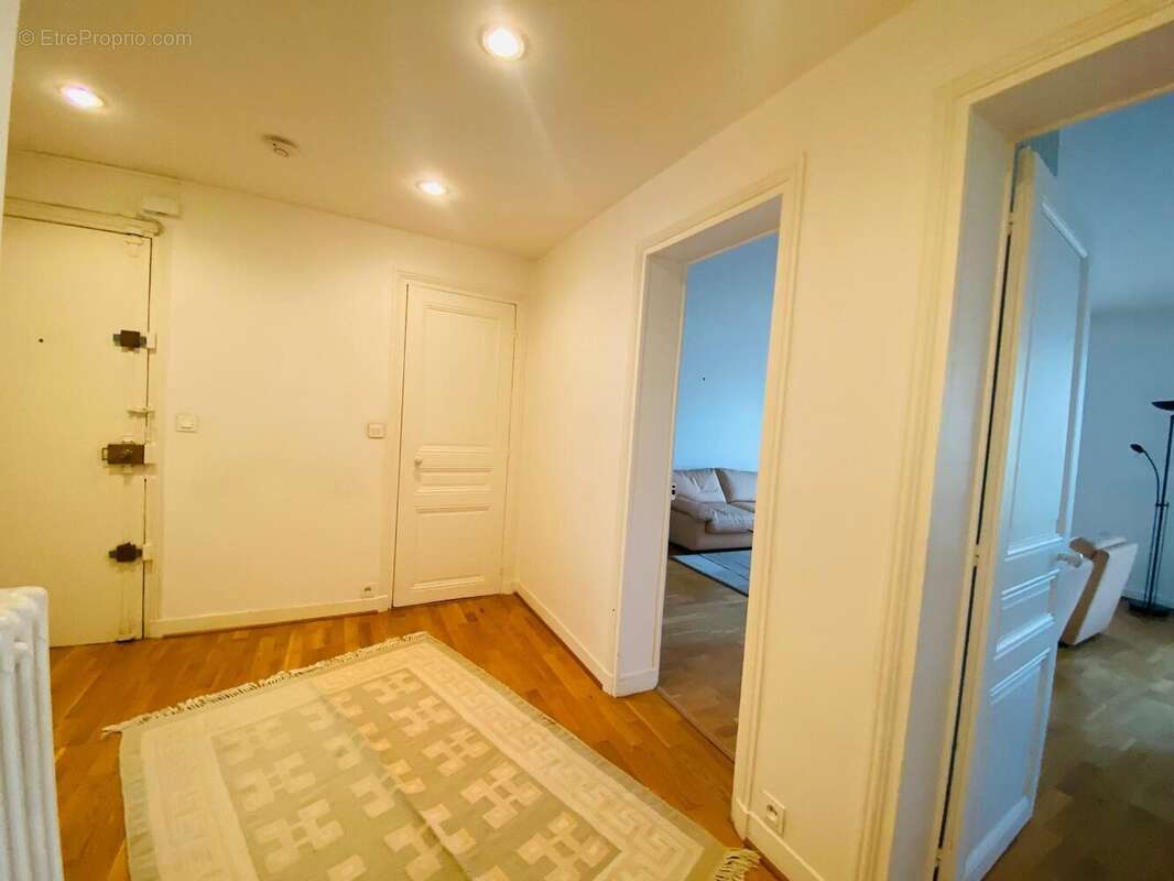 Appartement à PARIS-11E