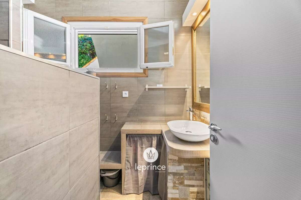 Appartement à VENCE