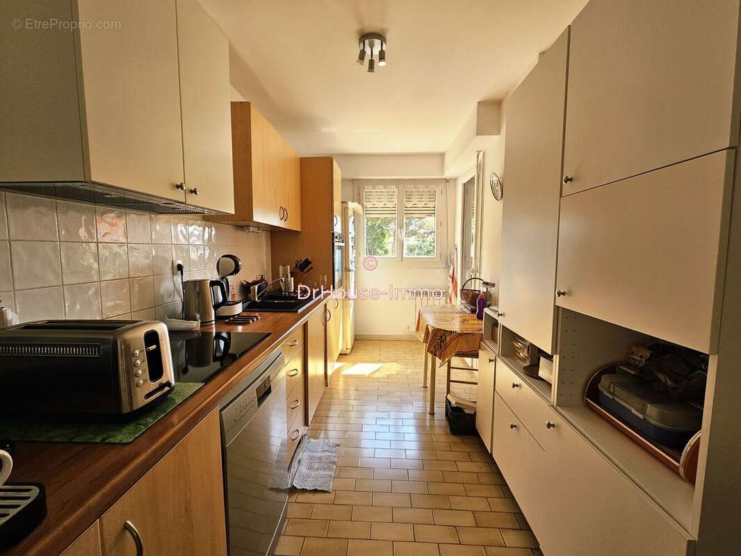 Appartement à MARSEILLE-12E