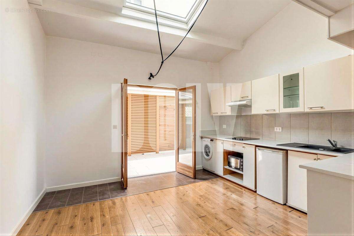 Maison à PARIS-11E