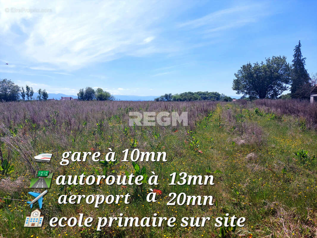 Terrain à CASTILLON(CANTON D'ARTHEZ-DE-BEARN)