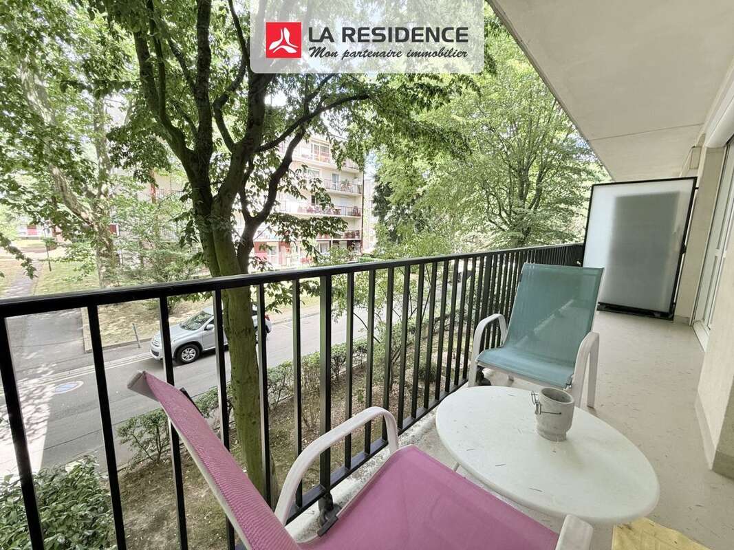 Appartement 80 m² à Velizy-Villacoublay  - photo 5
