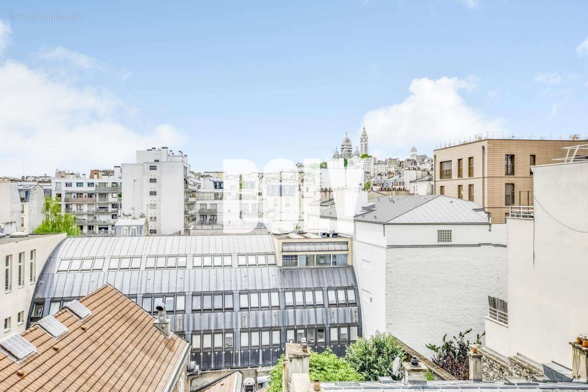 Appartement à PARIS-18E