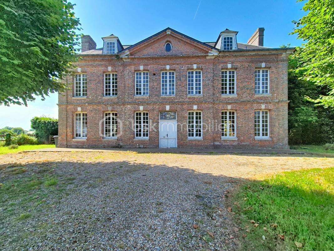 Élégante maison de maître, avec deux maisons d'amis, sur plus de 2Ha de terrain, à 9 kms de Honfleur ! - photo 2