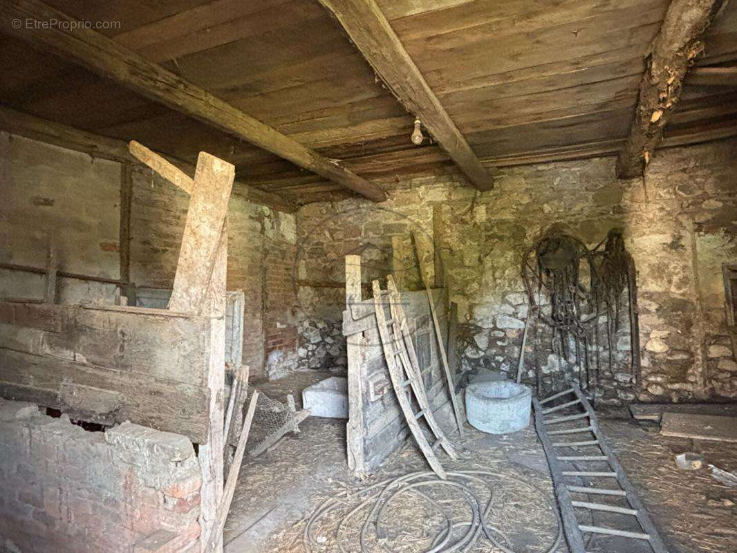 Ancienne grange à restaurer - photo 3