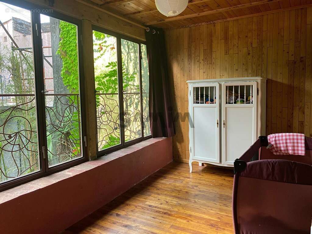 À vendre -  grande maison de village avec cour interieure - - photo 2