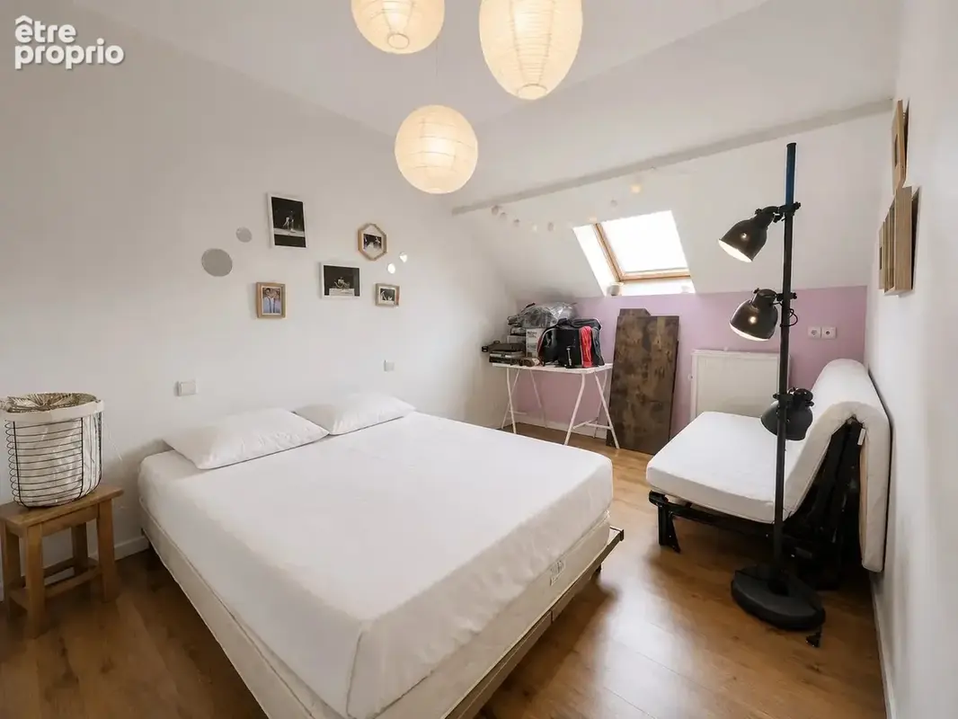 Ref 2302 : Maison lumineuse aux beaux volumes – 4 chambres – Proche toutes commodités - photo 13