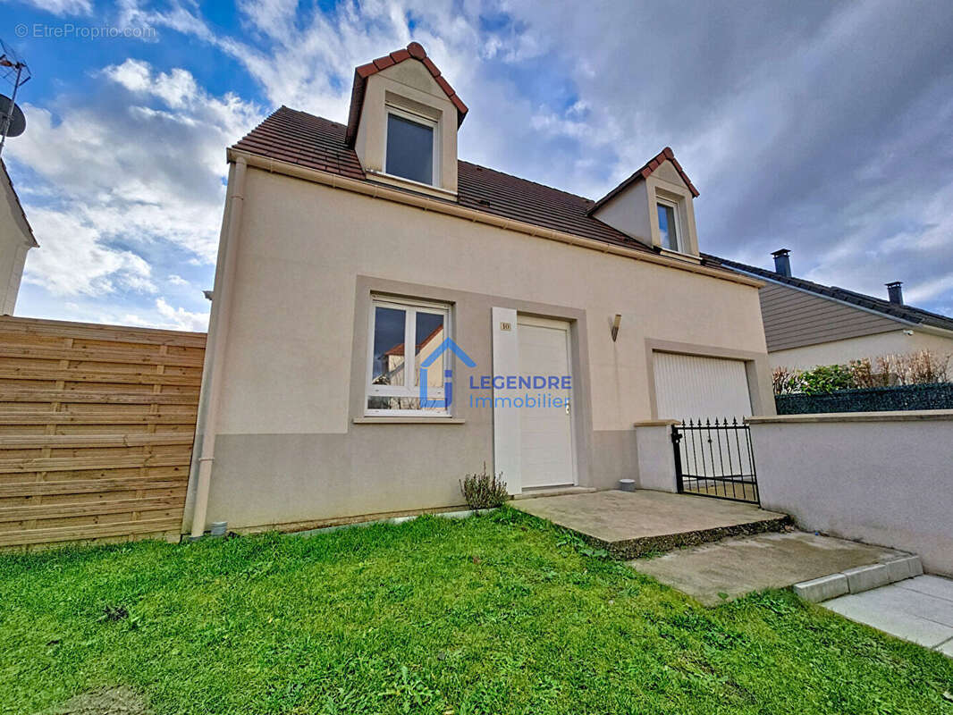 Maison à PIERRELAYE