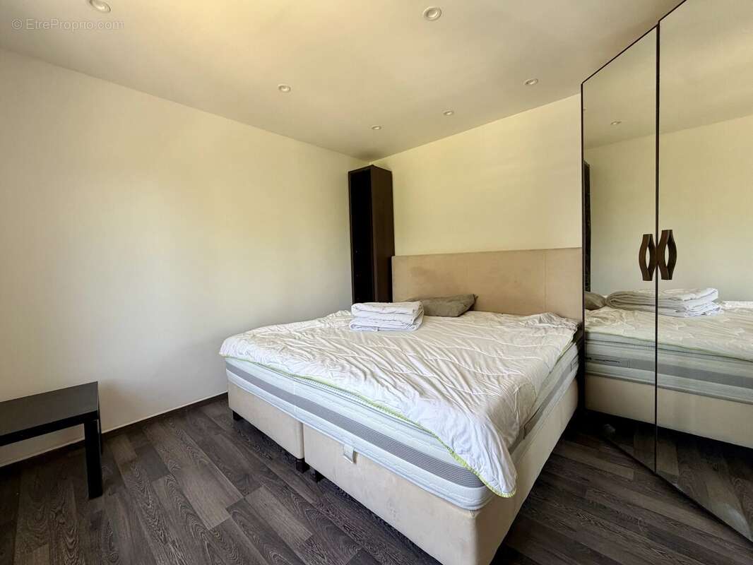 Maison Plateau Est - 7 pièces sur terrain de plus de 1000 m² ! - photo 8