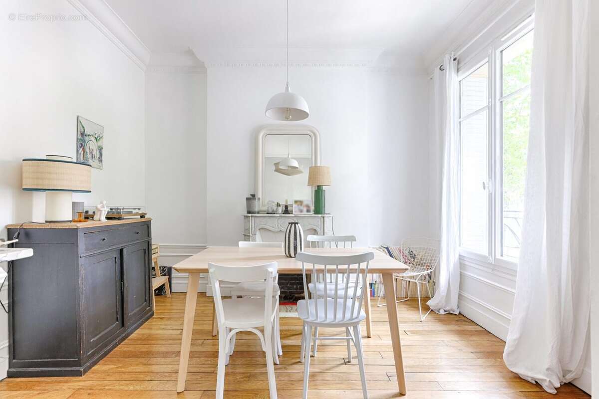 Appartement à LA GARENNE-COLOMBES