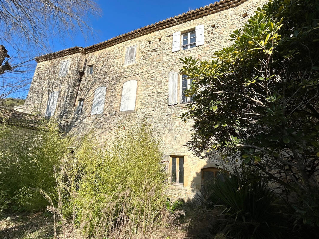 Maison à LA ROQUE-SUR-CEZE