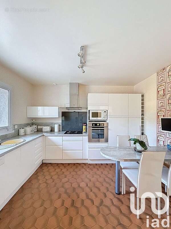 Photo 9 - Maison à MONTMORT-LUCY