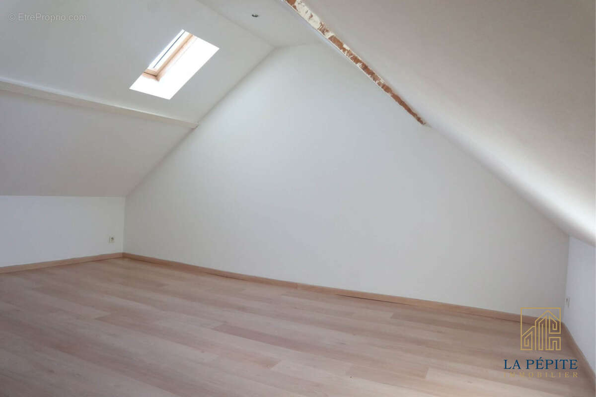 Maison individuelle - semi plain pied - 4 chambres - jardin et garage - photo 10