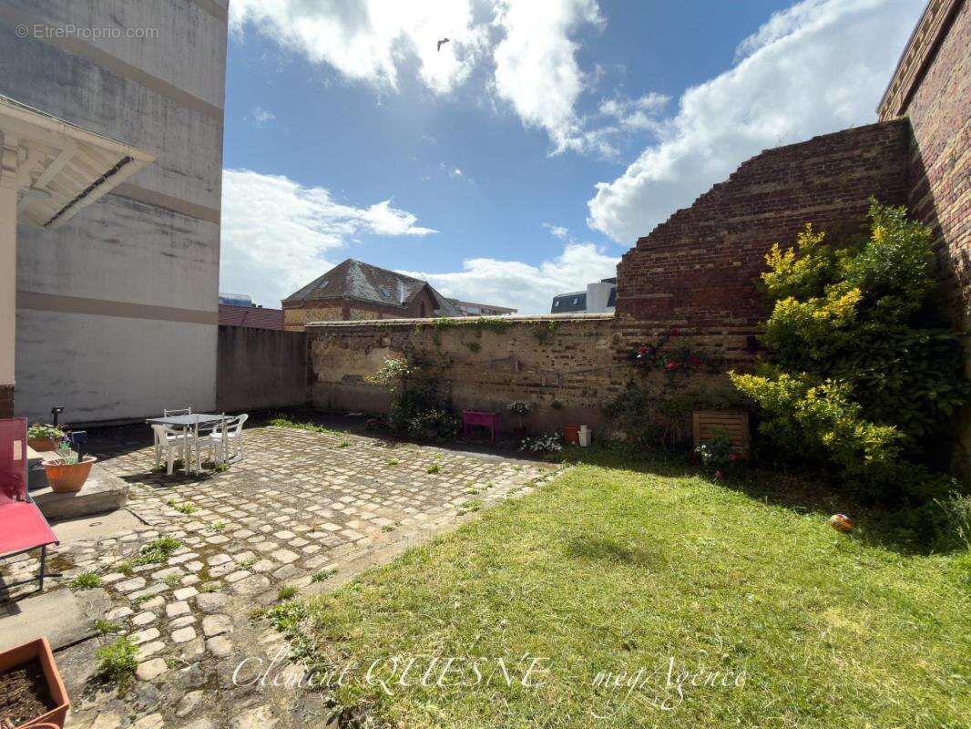Charme important / centre-ville / 3 chambres - photo 15
