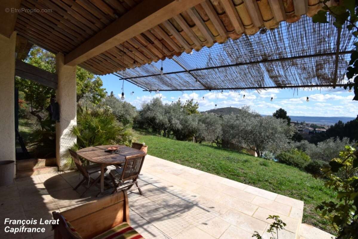Maison à vendre 7 pièces MANOSQUE (04) - Quartier La Rochette - 169 m² habitable - 4 chambres - Piscine - Garage - 647 000 € hon - photo 4