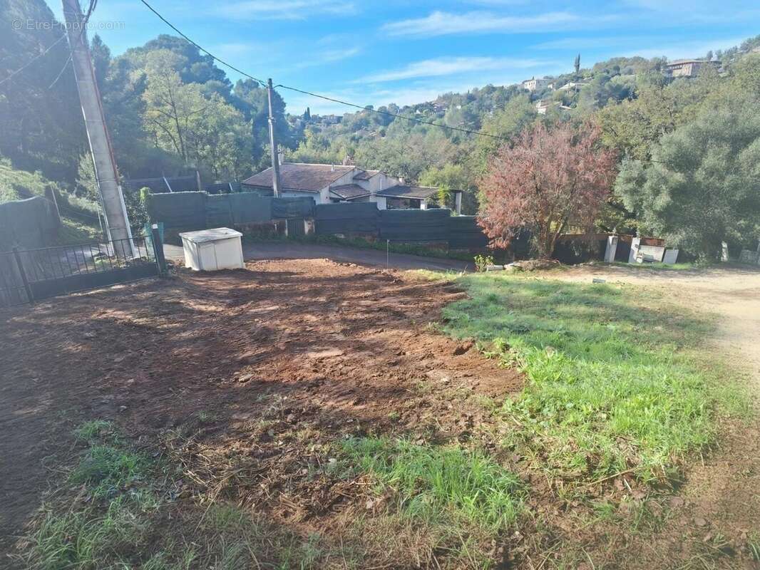 Photo 3 - Terrain à LA GAUDE