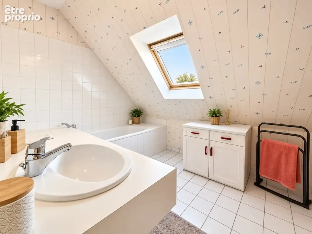 Maison à vendre 7 pièces BONCHAMP LES LAVAL (53) - photo 11
