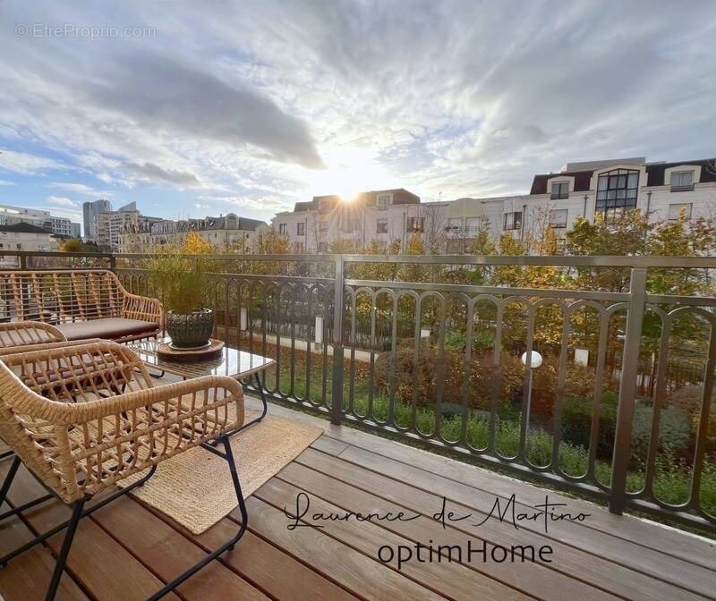 Appartement à LA GARENNE-COLOMBES
