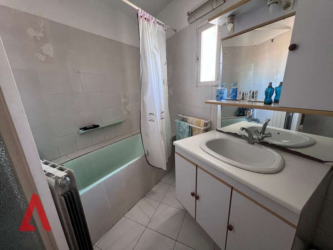 Maison vigneronne avec grand potentiel et piscine - photo 16