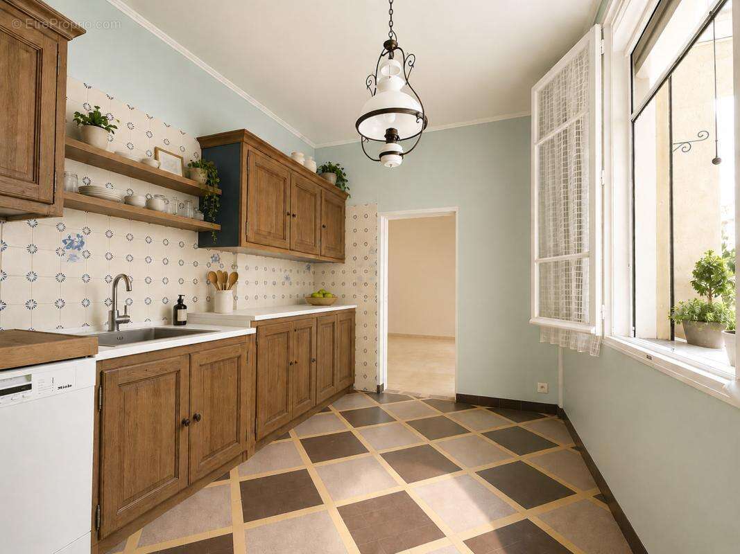 Maison 280 m² à Avignon  - photo 4