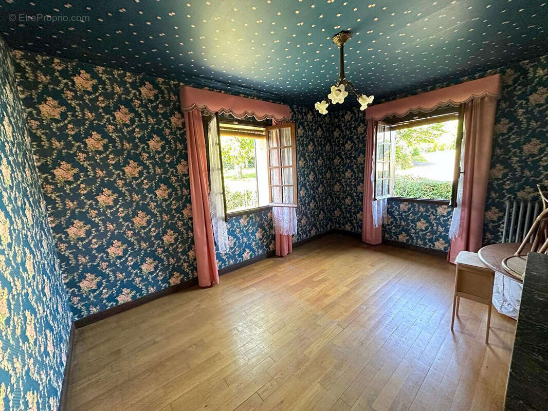 Longère Saint Aubin En Bray 7 pièce(s) 185 m2 / Garages / Atelier - photo 8