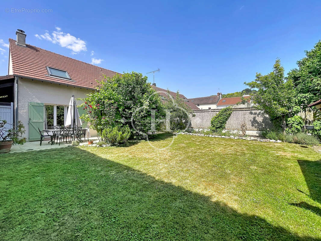 Maison 124 m² à Nezel  - photo 2