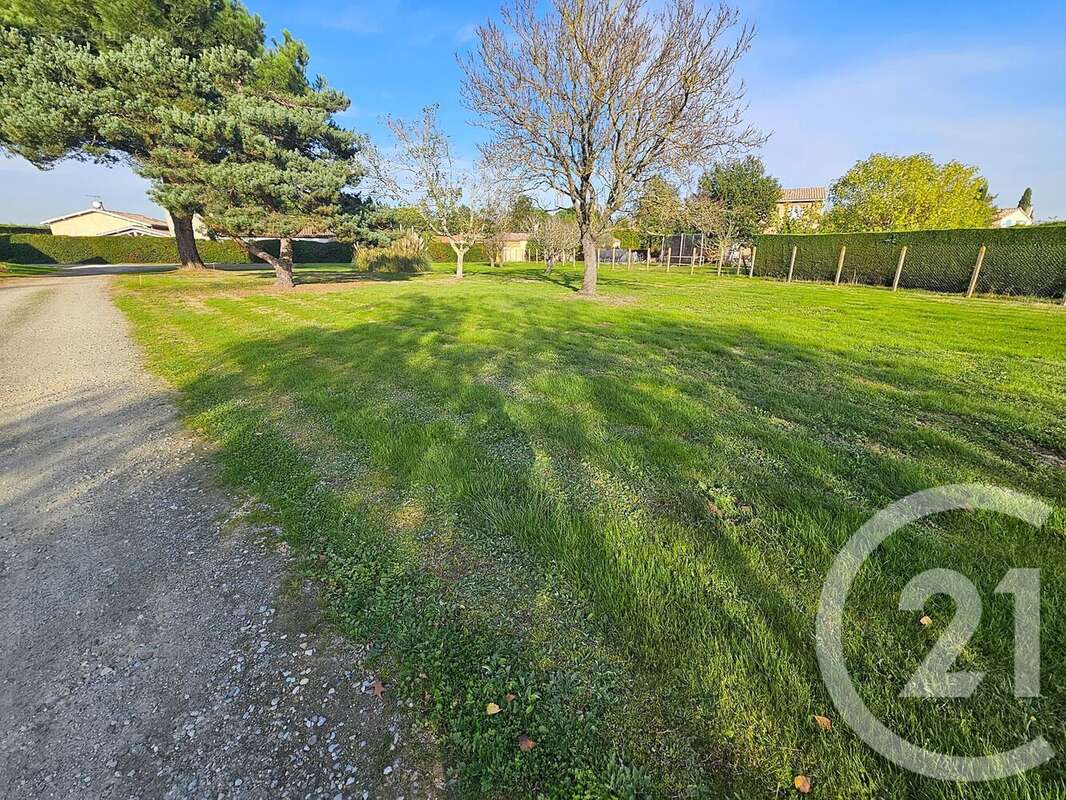 Terrain à LABARTHE-SUR-LEZE