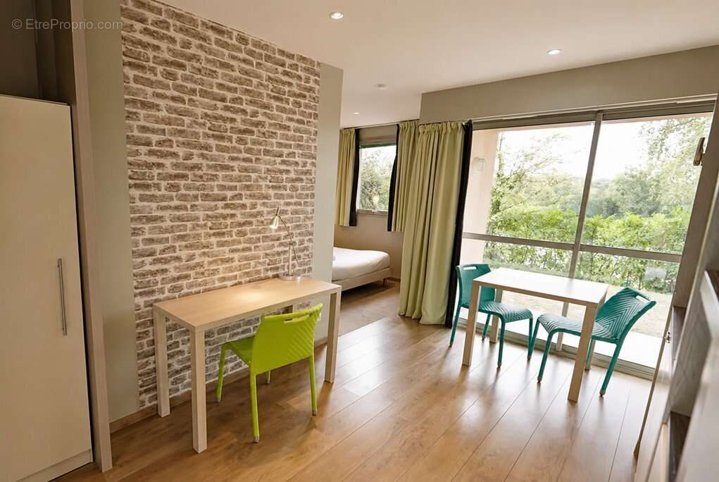 INVESTISSEMENT LOCATIF  SEINE-PORT  Résidence Affaires Châteauform - Les Berges de Seine - 7.89% de rentabilité - photo 2