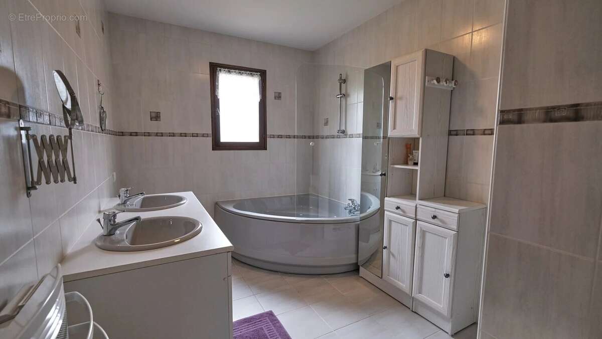 Maison de plain-pied avec vue panoramique à Dun sur Grandry - photo 11