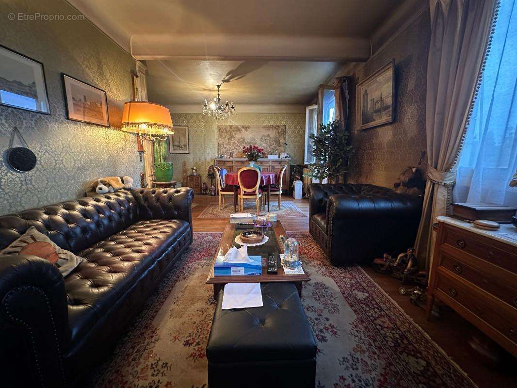 Appartement à SAINT-MAUR-DES-FOSSES