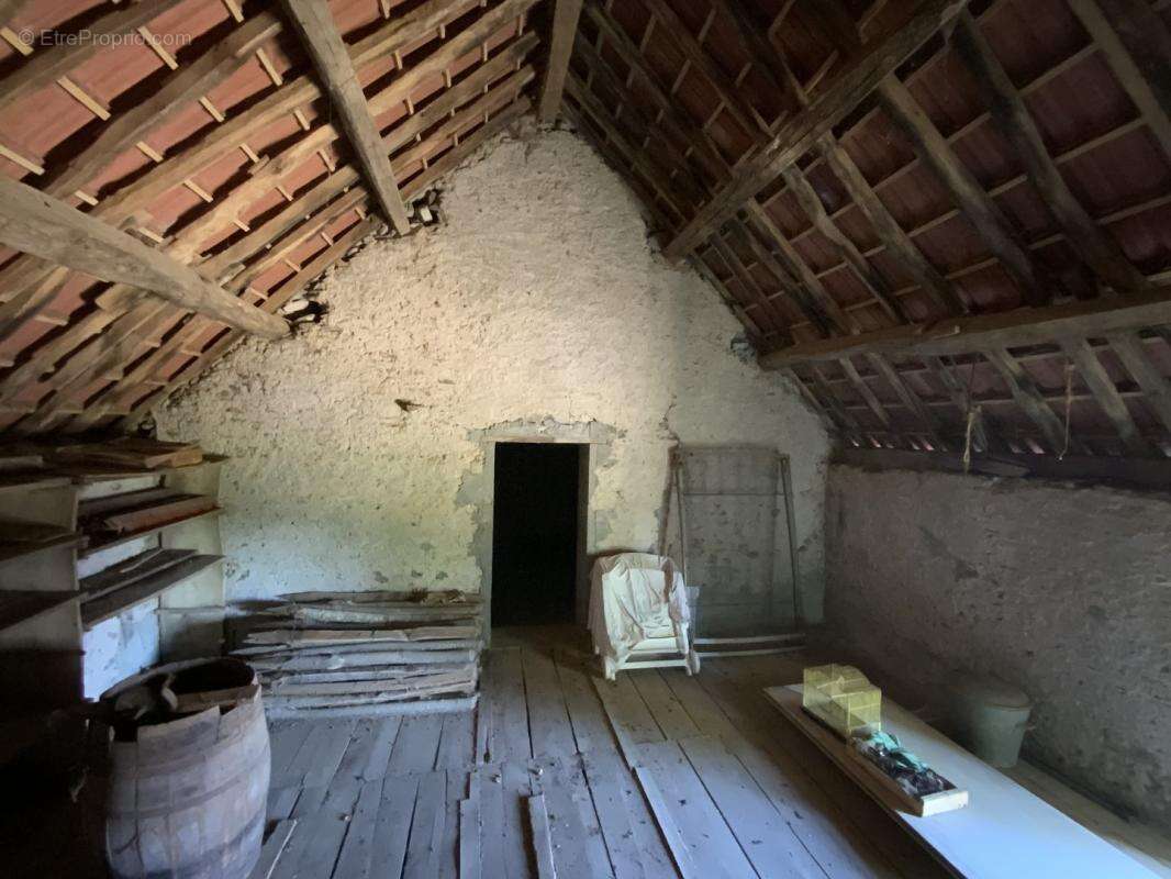 Maison à POULIGNY-NOTRE-DAME