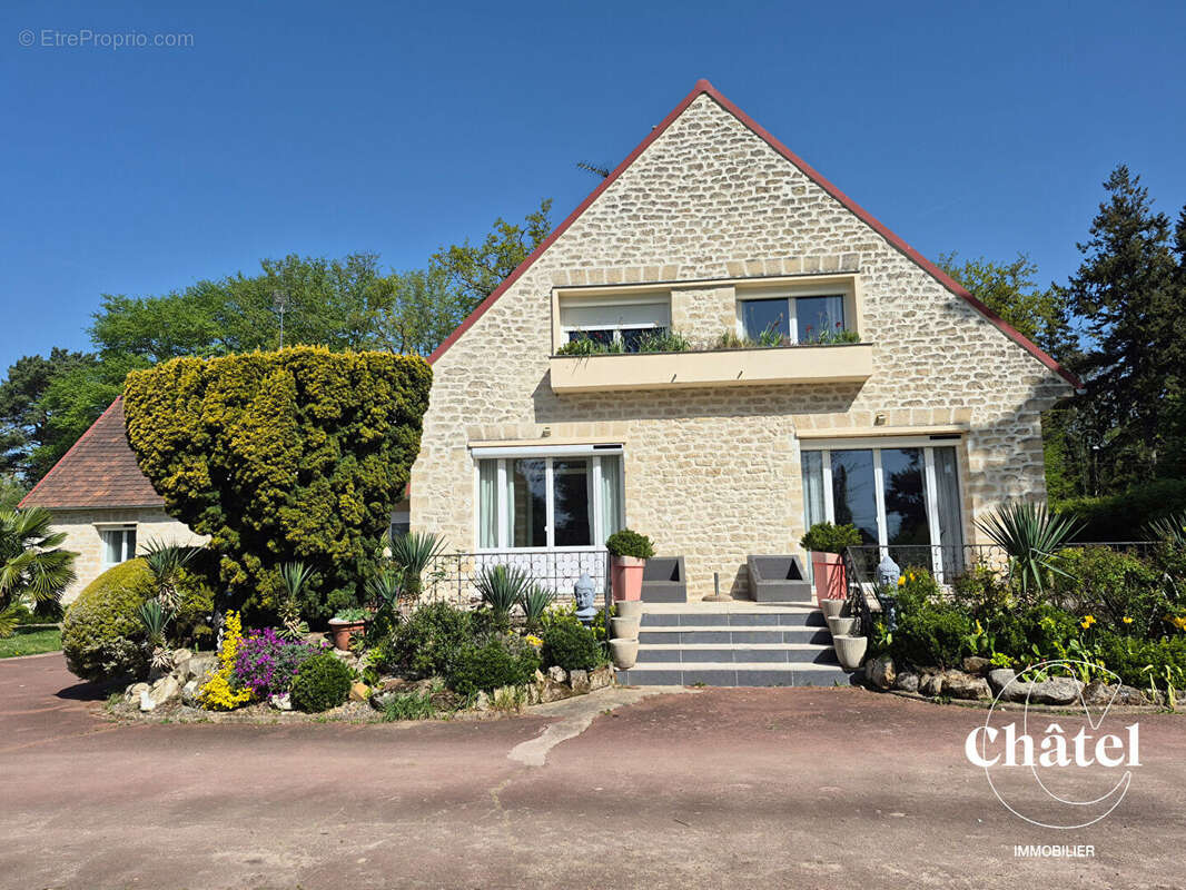 Maison à LAMORLAYE