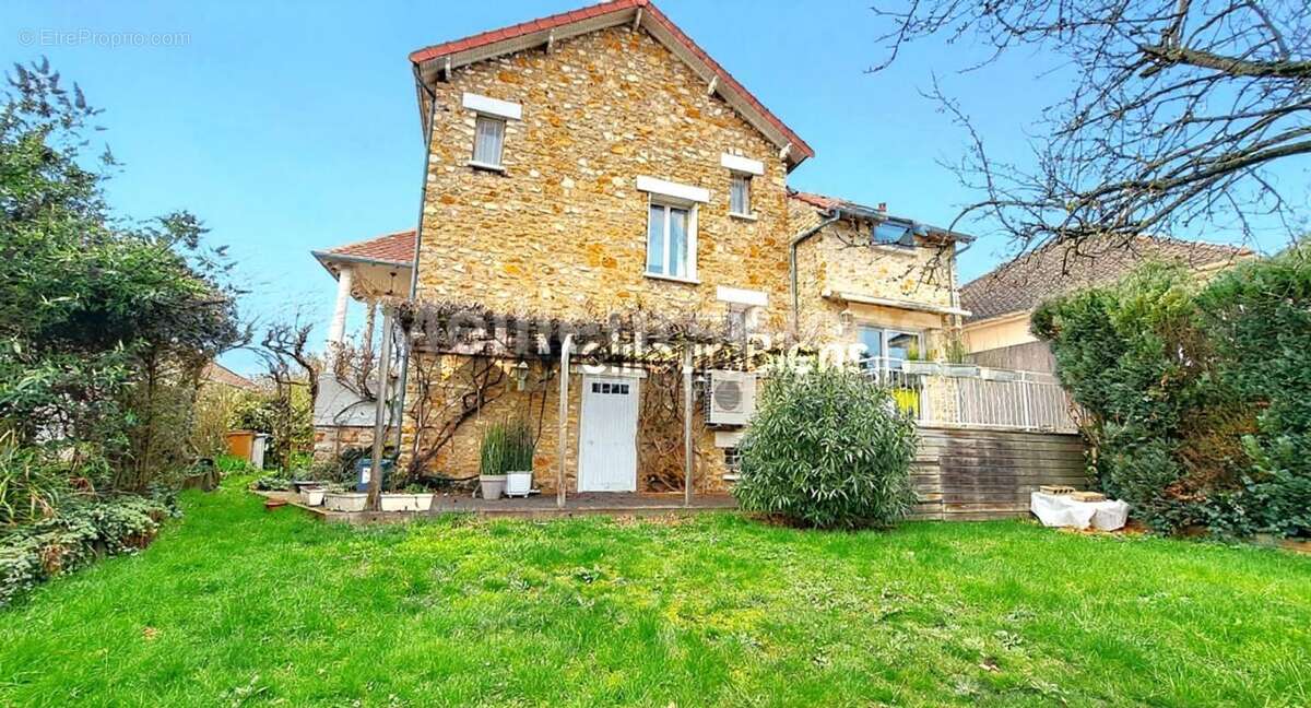 Maison à SAINT-LEU-LA-FORET