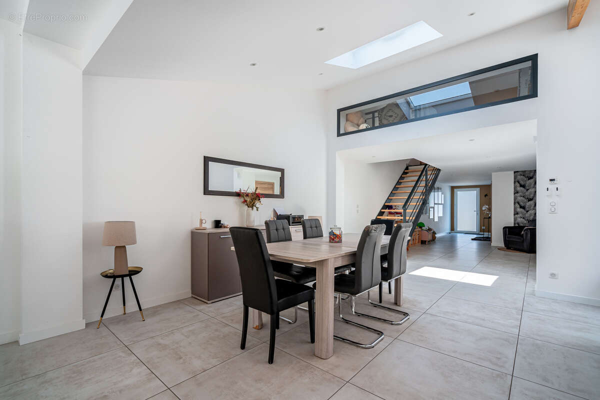 Appartement à BRINDAS