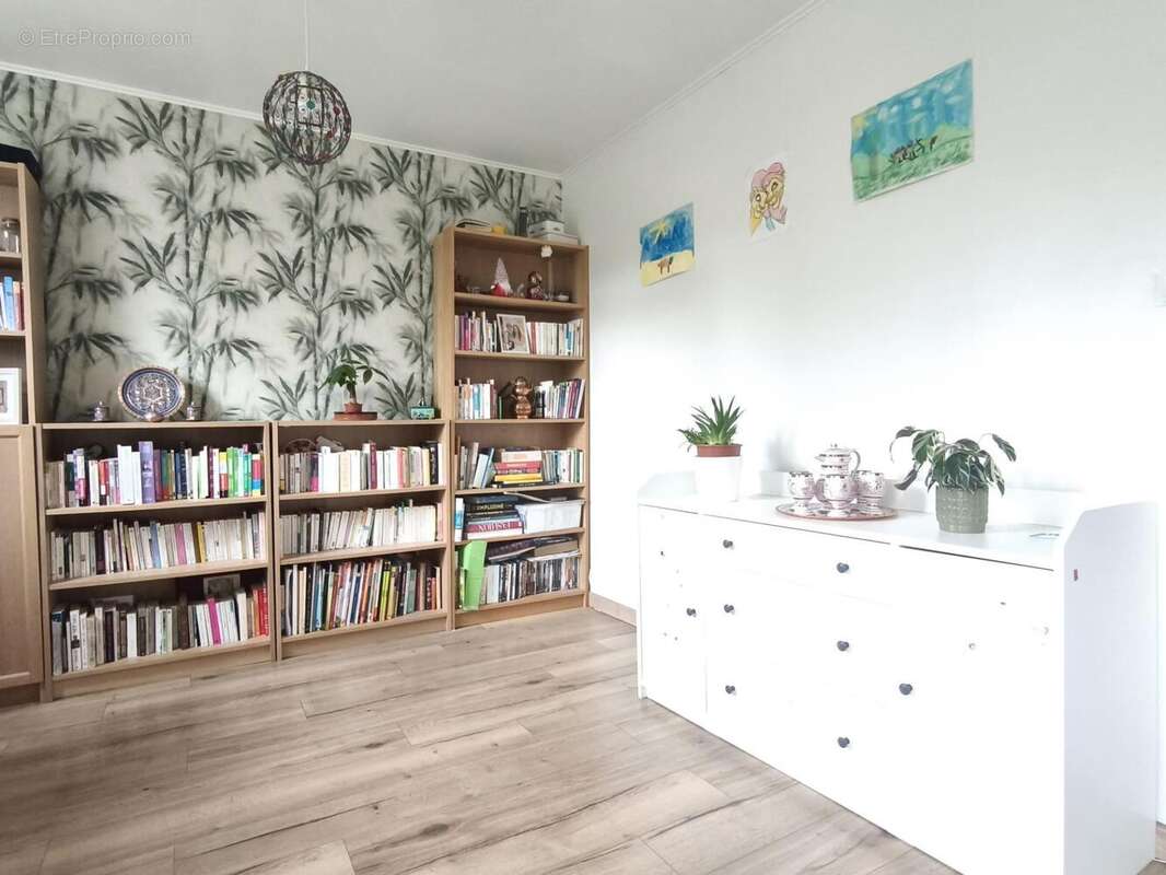Appartement 74 m² à Saint-Etienne  - photo 6
