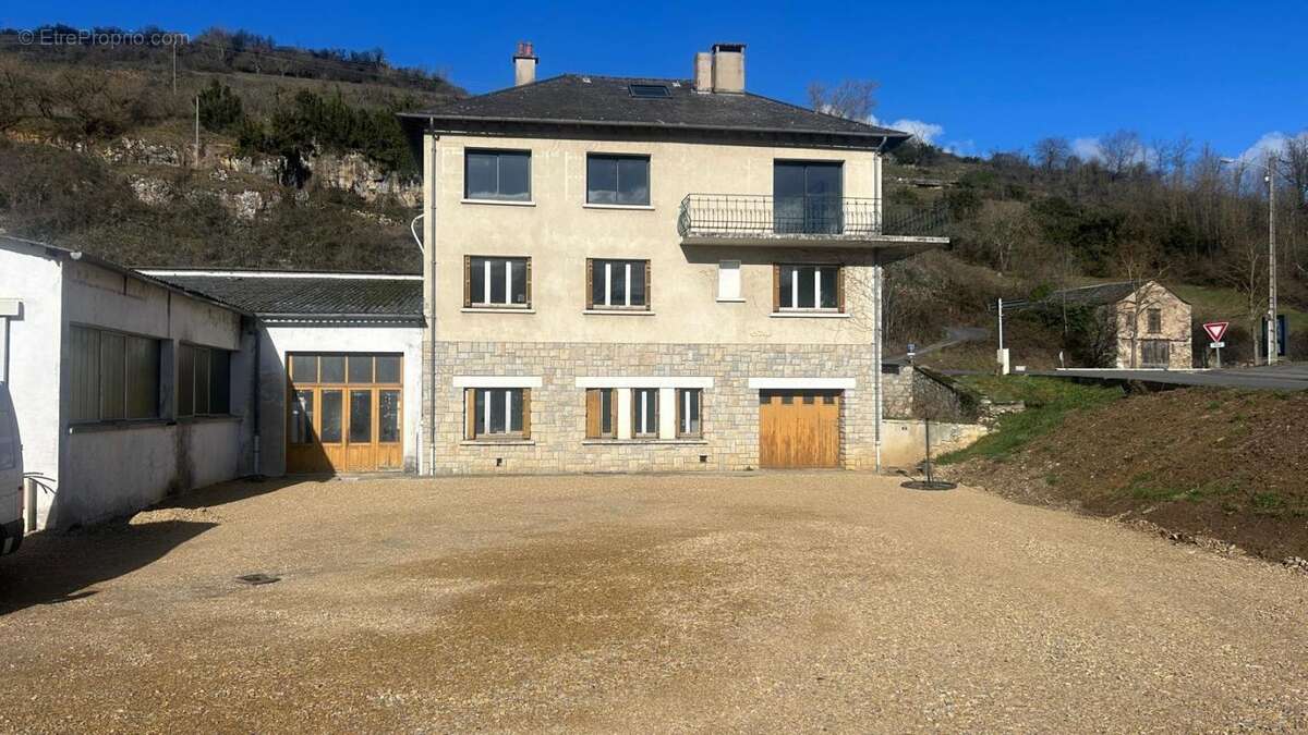 Appartement à ESPALION