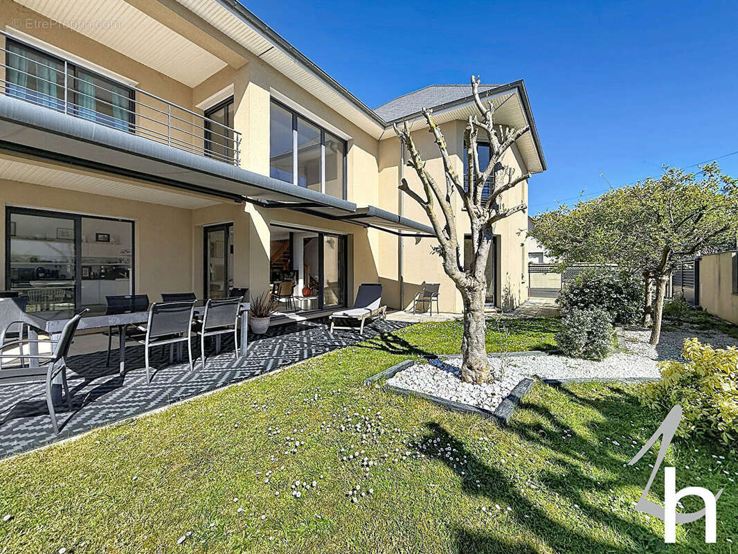 Maison à OUISTREHAM