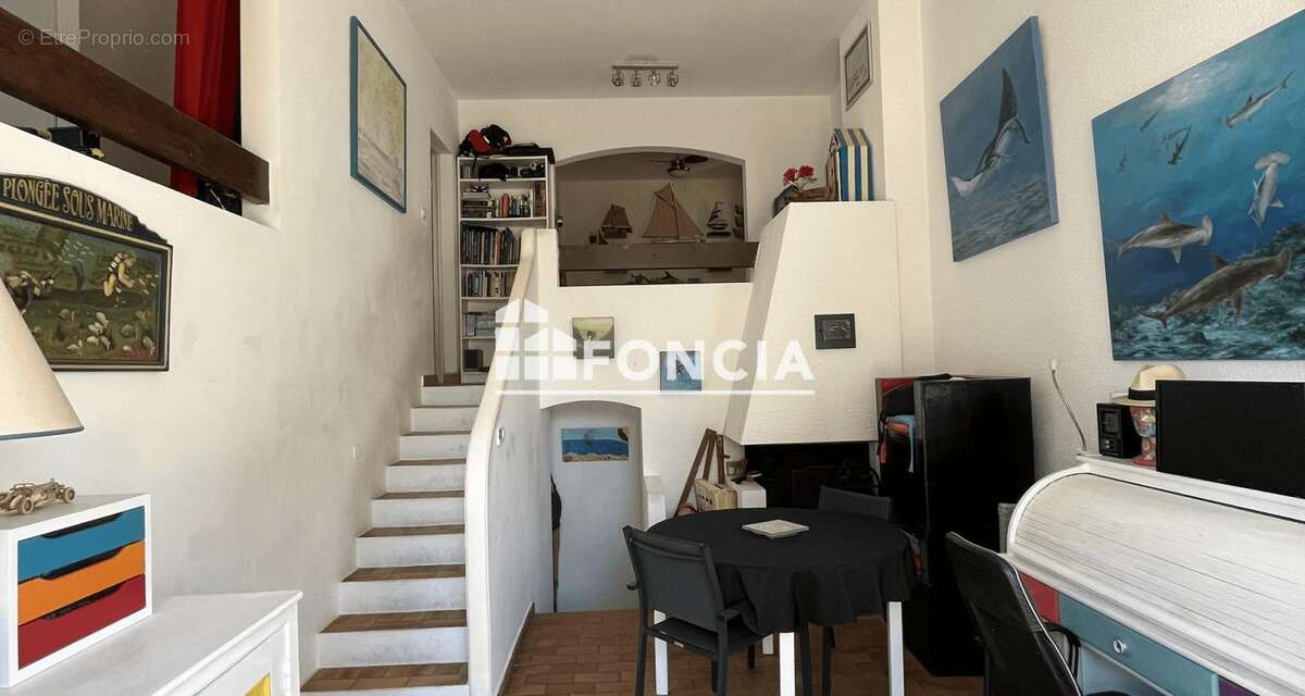 Appartement à SAINT-CYR-SUR-MER