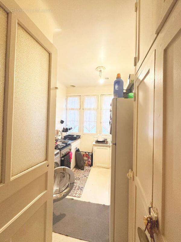 Appartement à COURBEVOIE