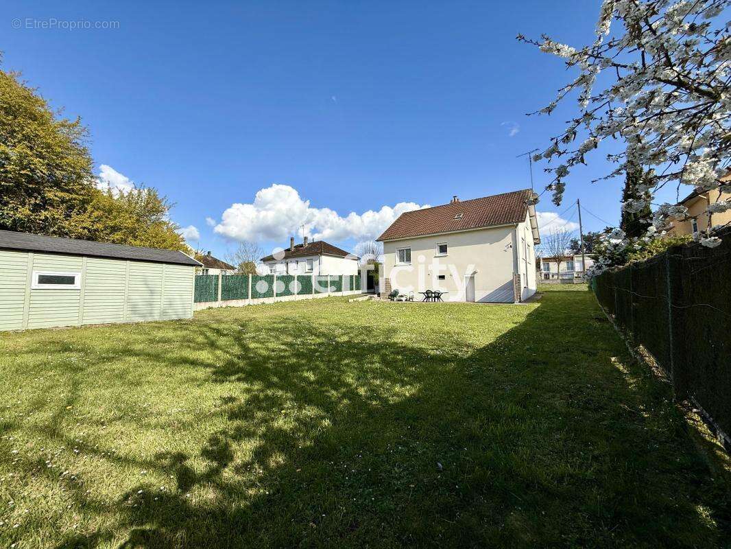 Maison à MEUNG-SUR-LOIRE
