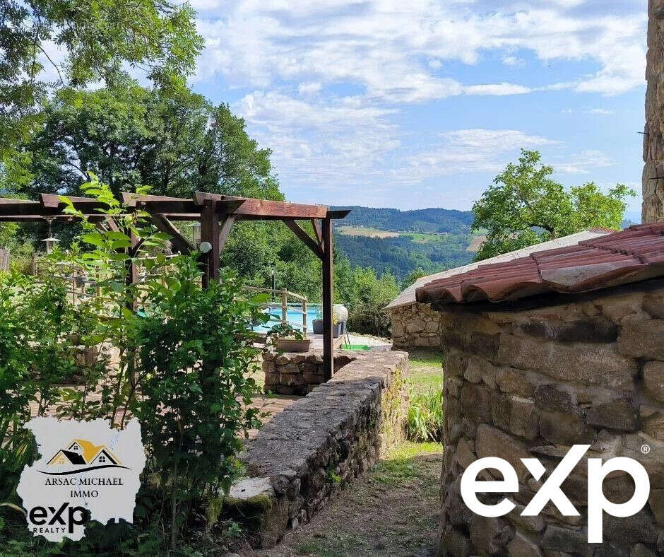 Maison à VERNET-LA-VARENNE